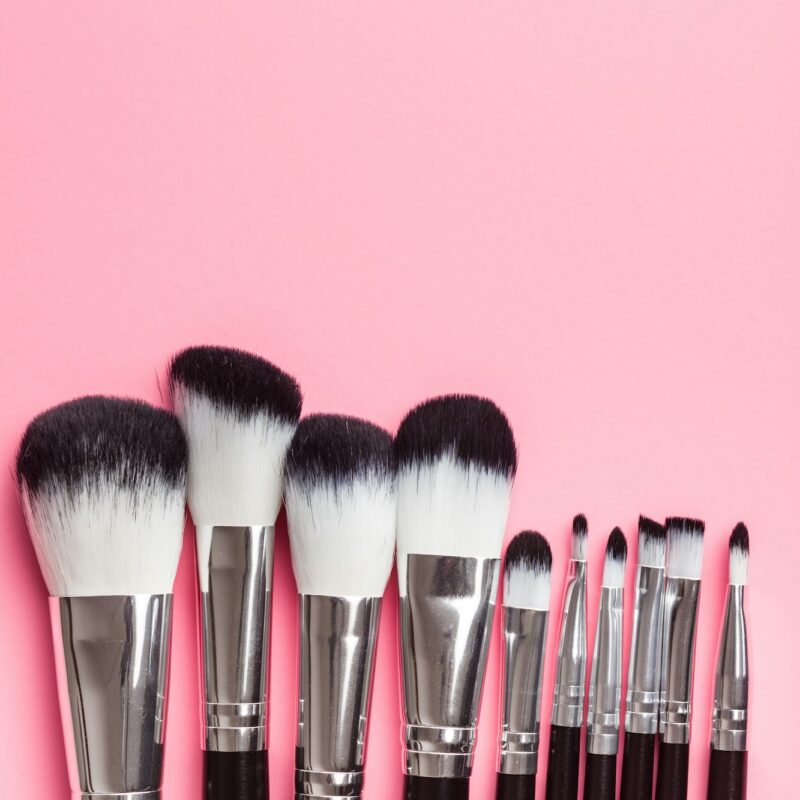 Makeup brush